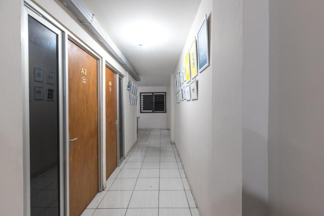 Maminoti Syariah Residence Mitra Reddoorz Богор Екстер'єр фото